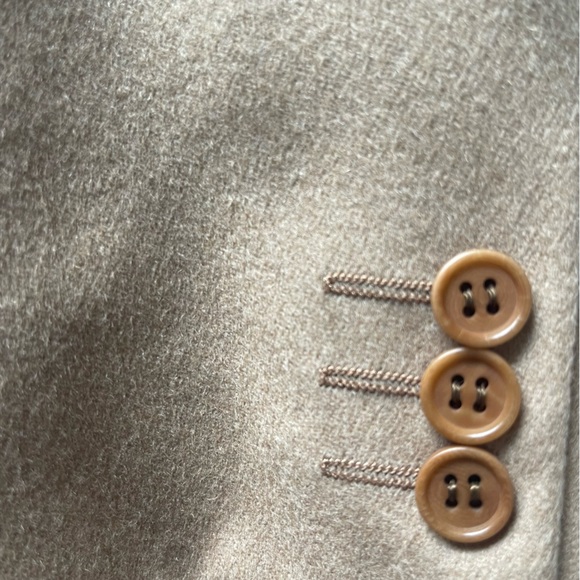 Italian made Canali Blazer in excellent condition. - Picture 2 of 7